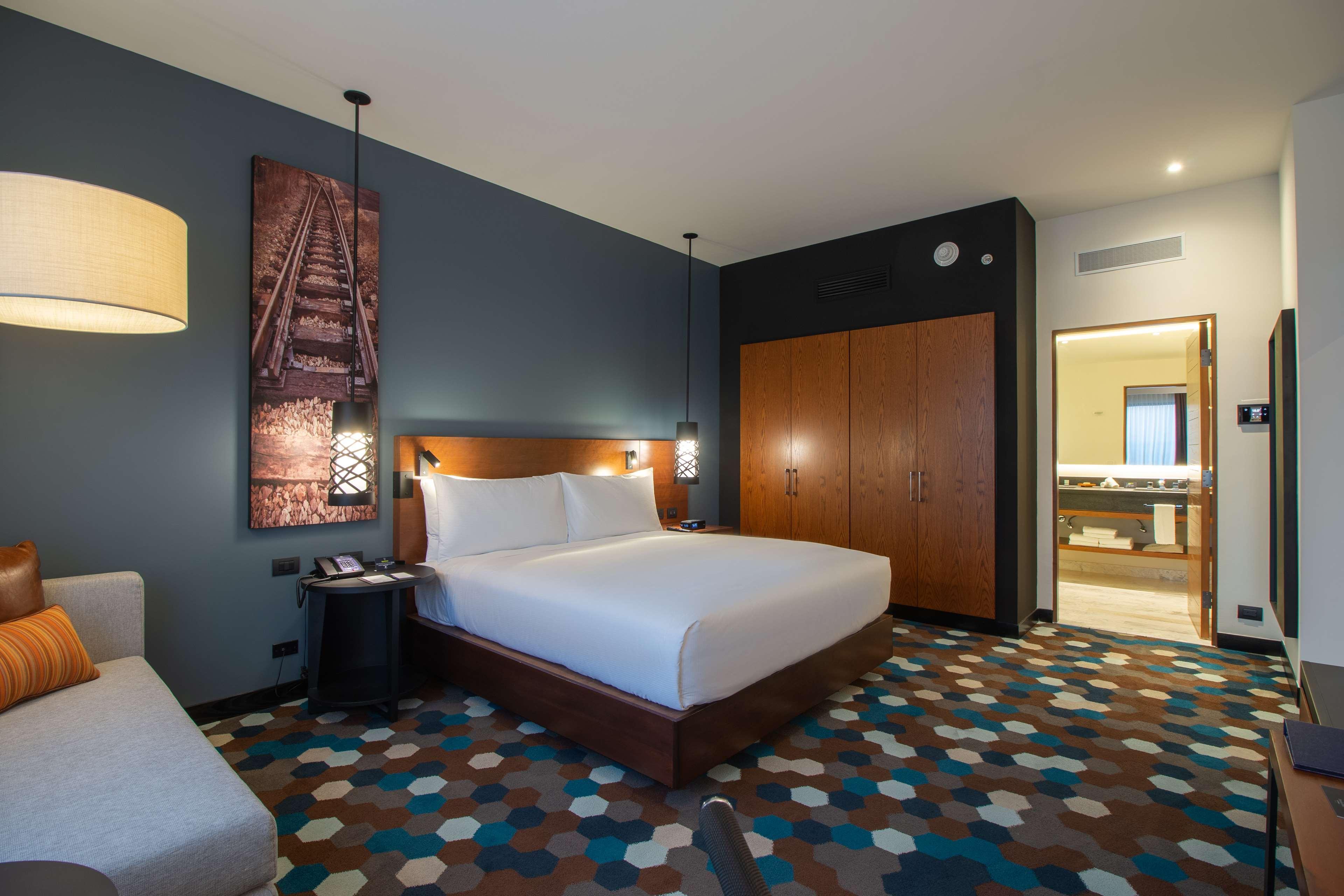 ดับเบิลทรี บาย ฮิลตัน เซลายา Hotel เคลาญา ภายนอก รูปภาพ