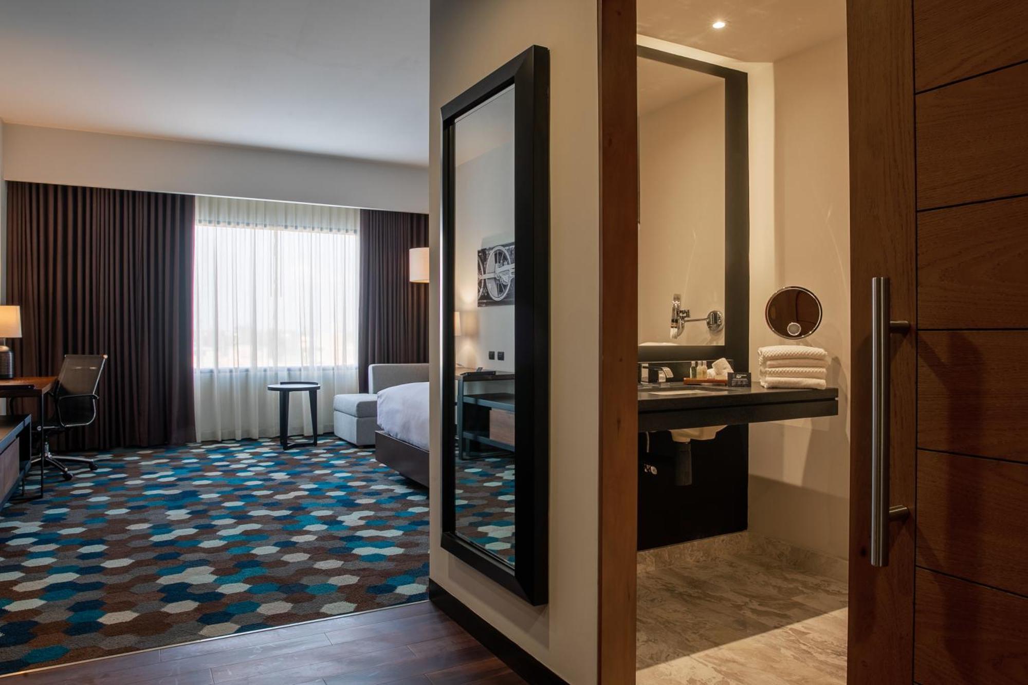 ดับเบิลทรี บาย ฮิลตัน เซลายา Hotel เคลาญา ภายนอก รูปภาพ