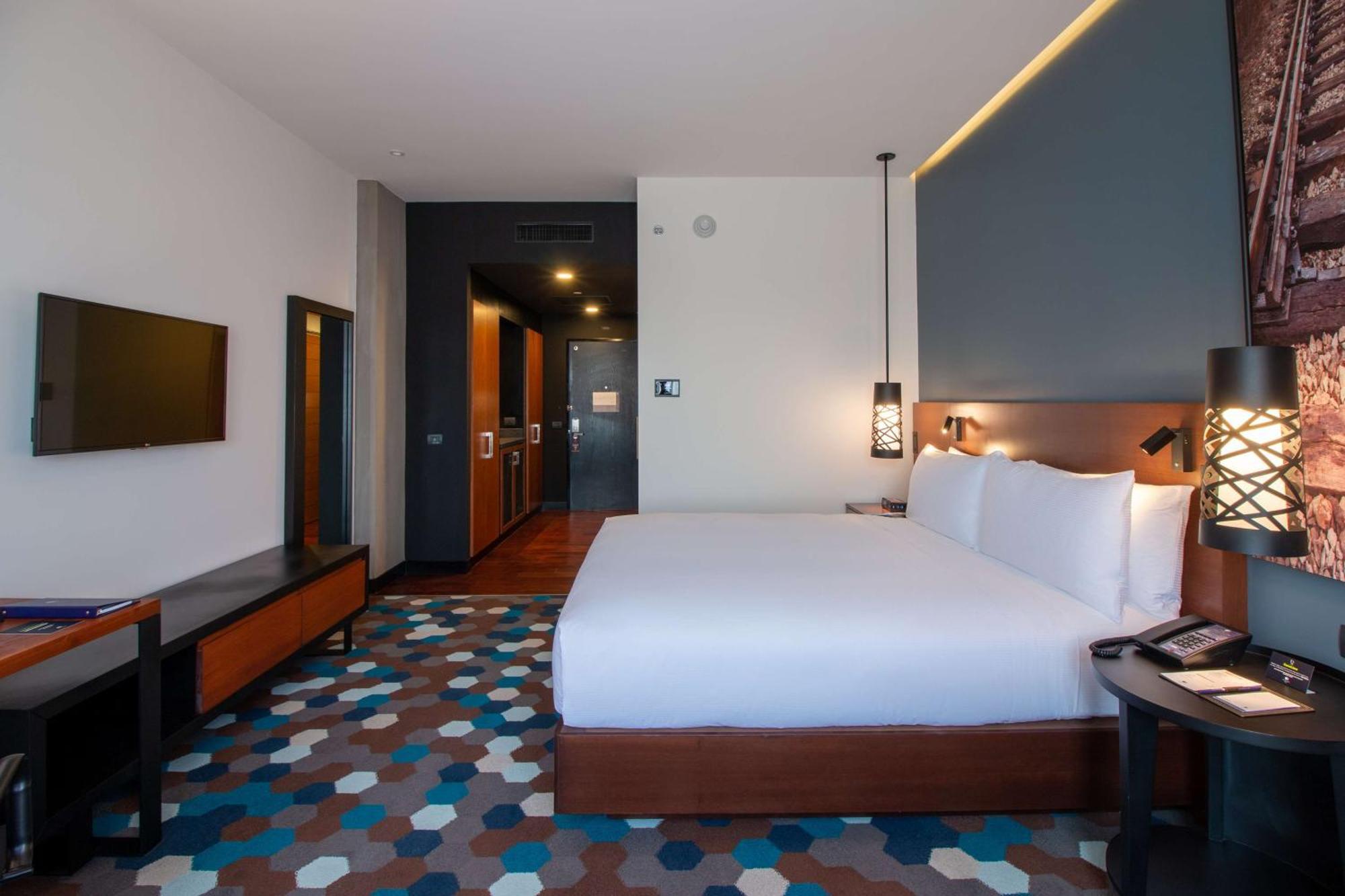 ดับเบิลทรี บาย ฮิลตัน เซลายา Hotel เคลาญา ภายนอก รูปภาพ